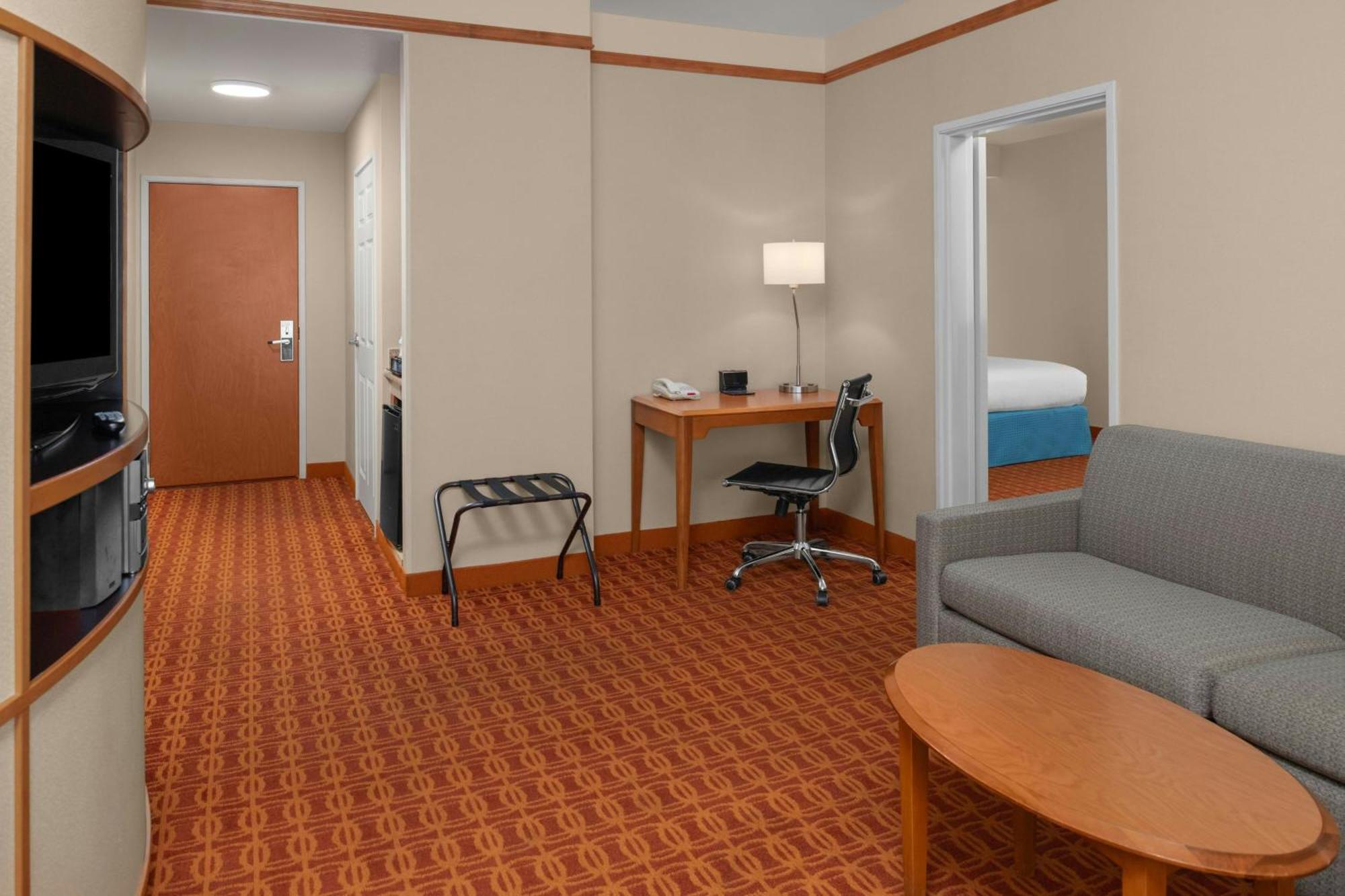 Fairfield Inn And Suites By Marriott Elk Grove Exterior photo