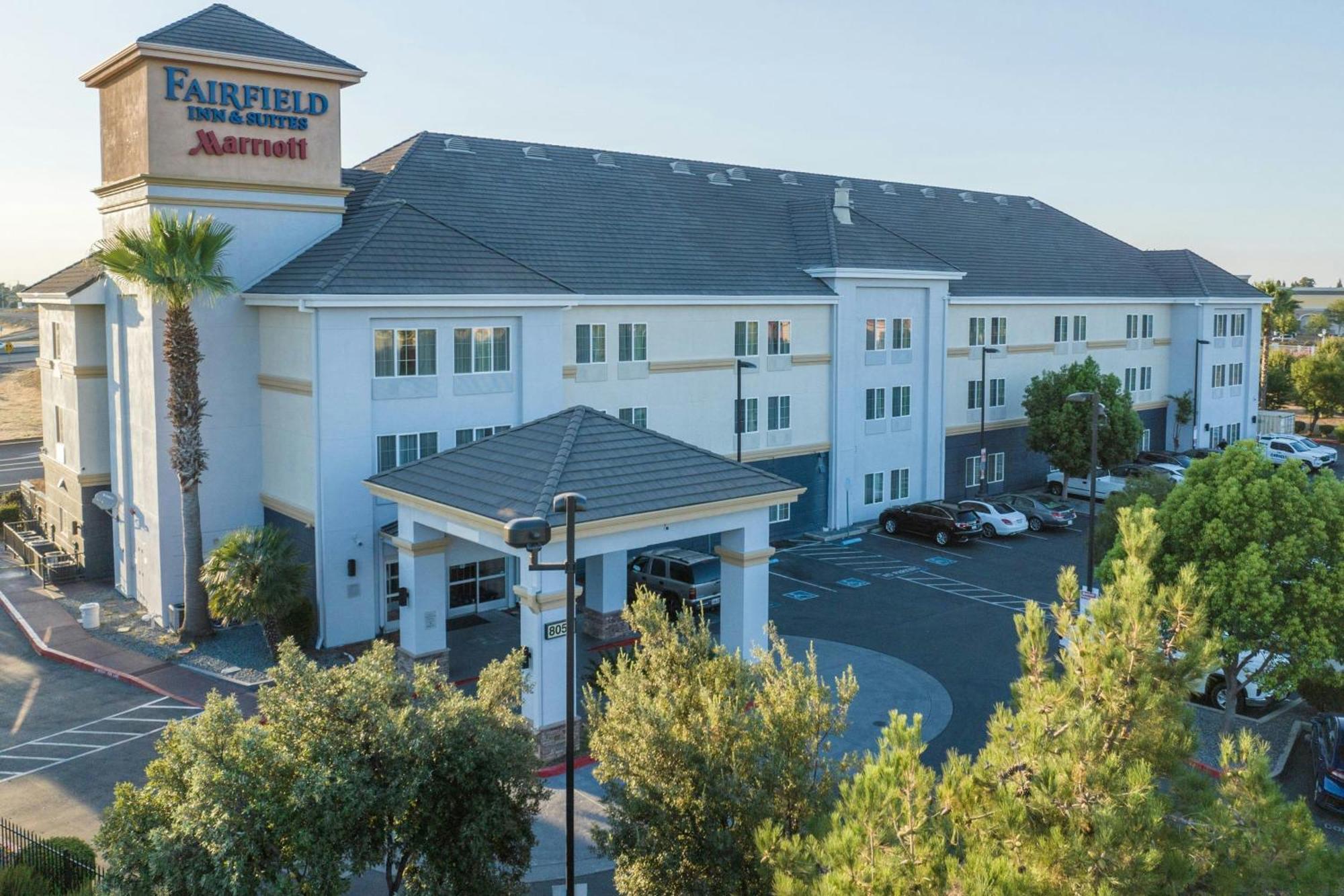 Fairfield Inn And Suites By Marriott Elk Grove Exterior photo