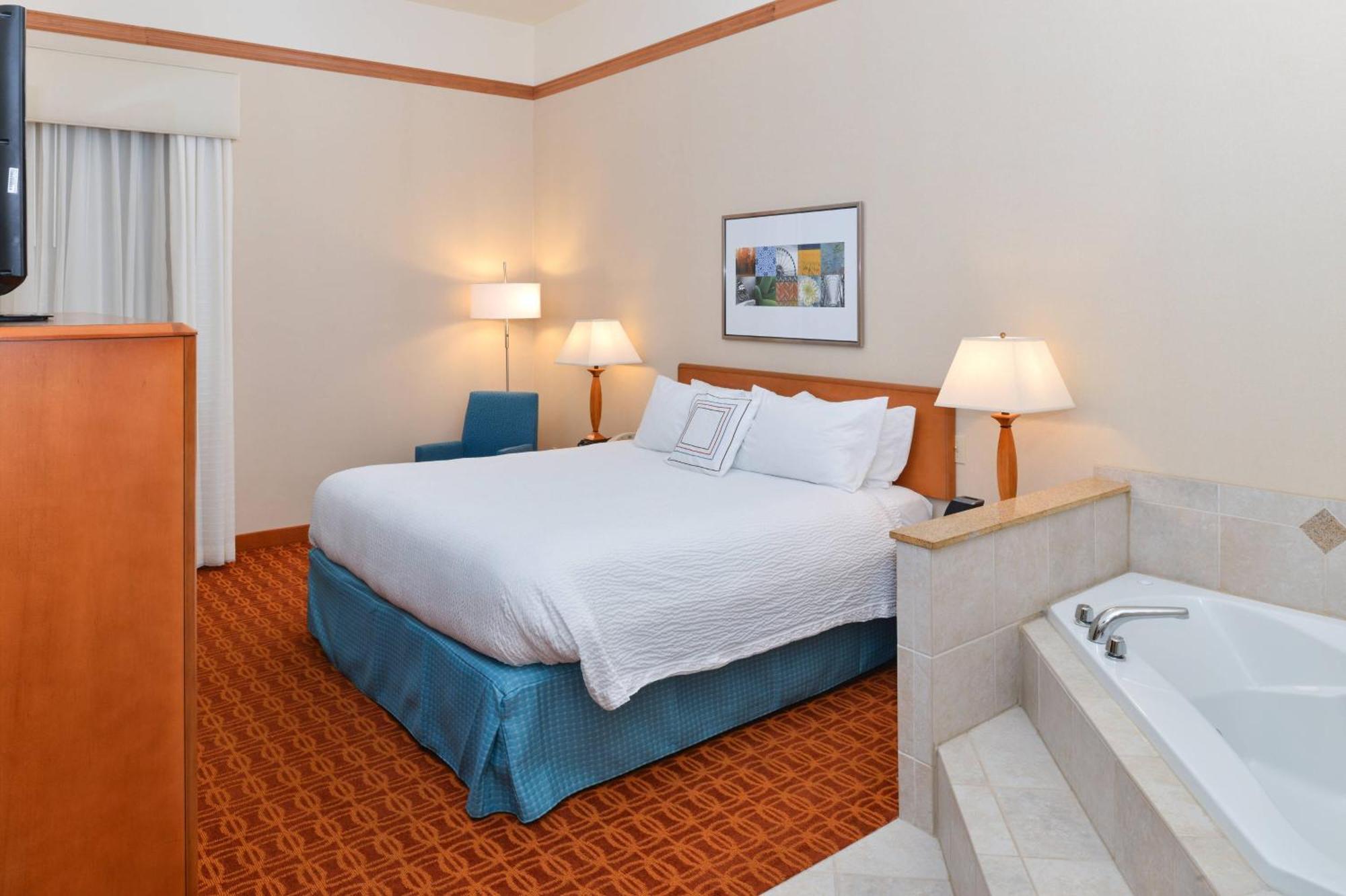 Fairfield Inn And Suites By Marriott Elk Grove Exterior photo